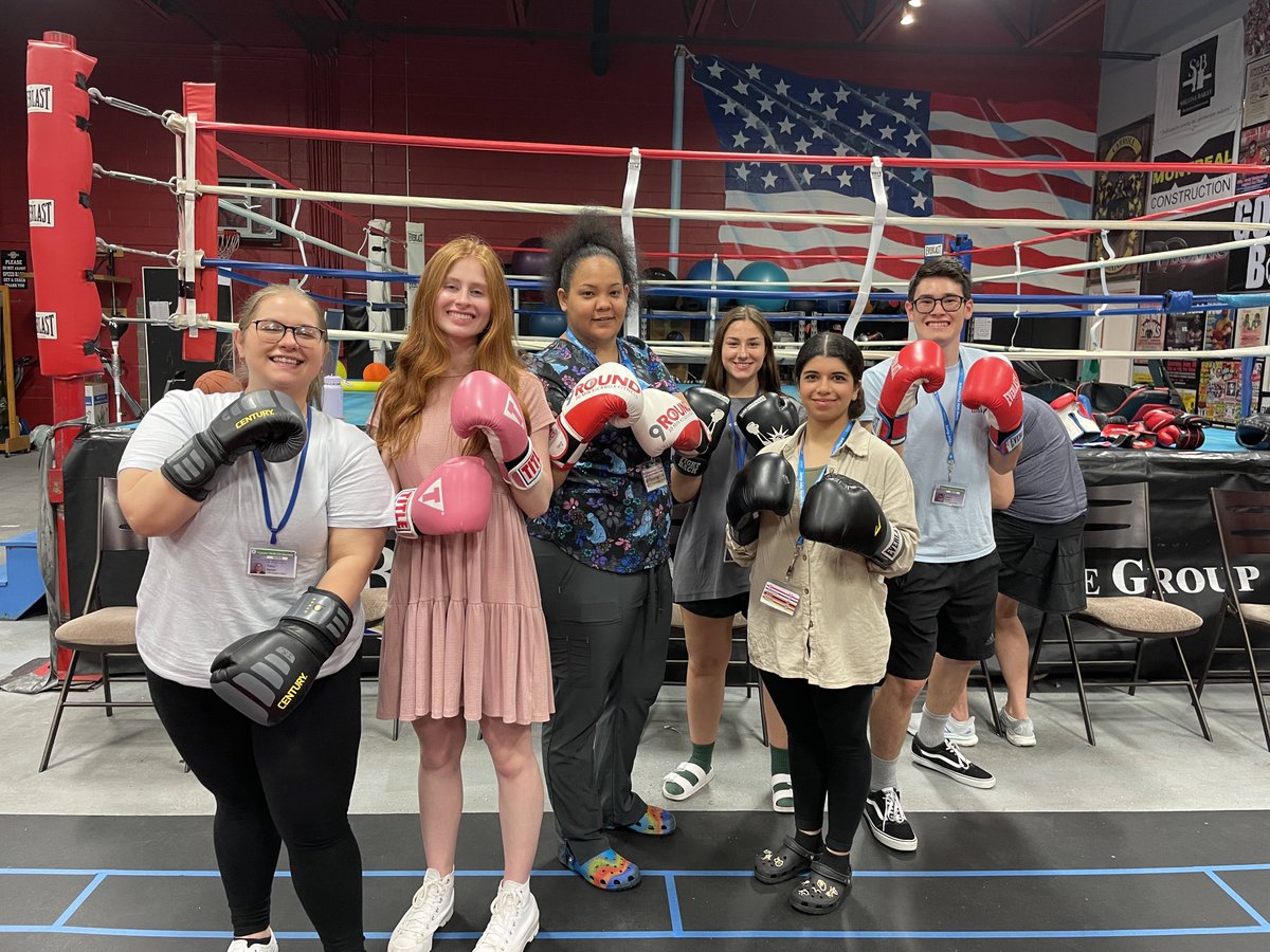 of_suny's tweet photo. Jump Into Healthcare visits Rocky Steady Boxing, where students experience first hand important ways physical therapists make a difference! More about Rock Steady: https://t.co/LTBCsGUVkg
#JumpIntoHealthcare #SUNYupstateCHP #summerinternship #healthprofessionals #STEMeducation https://t.co/0RKqD6WLAl