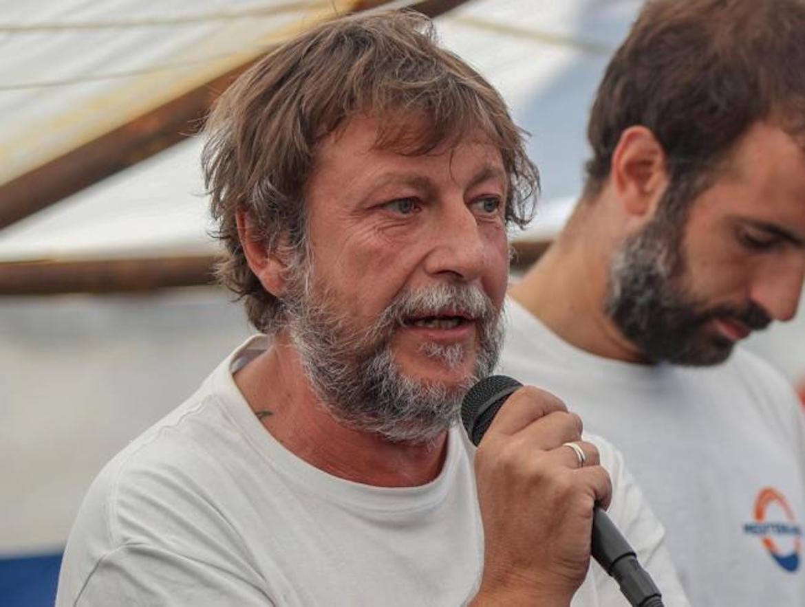 Revista_VN's tweet photo. 🇮🇹 Luca Casarini: así es el rescatador del Mediterráneo que el papa Francisco ha invitado al Sínodo

https://t.co/HxJHBqfwSL https://t.co/XfvSQc6JGg