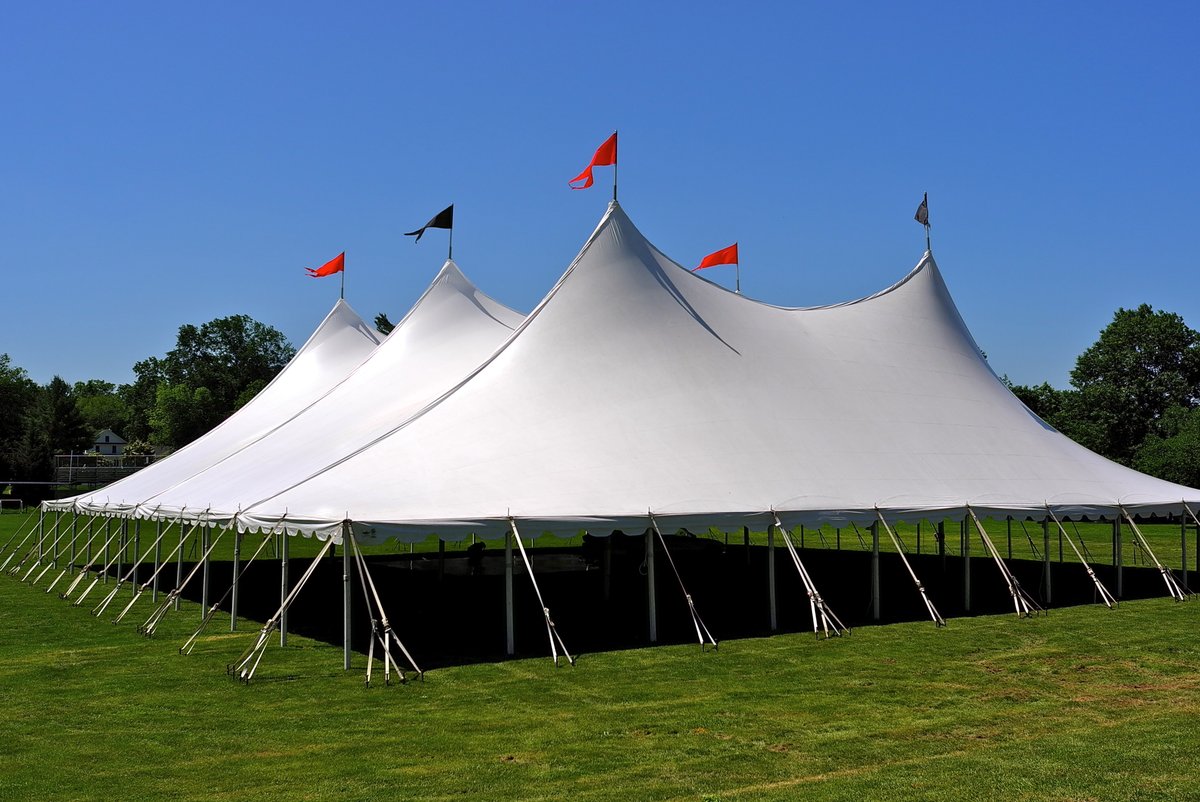 EventQuip's tweet photo. ☀️ Blue skies and summer vibes

.
#1day1event1chance #tents #tentrentals #tentedevents #poletent #outdoorevents #summer #summerevents #philly #phillyevents #friday #weekendready https://t.co/NLhJDgSjw4