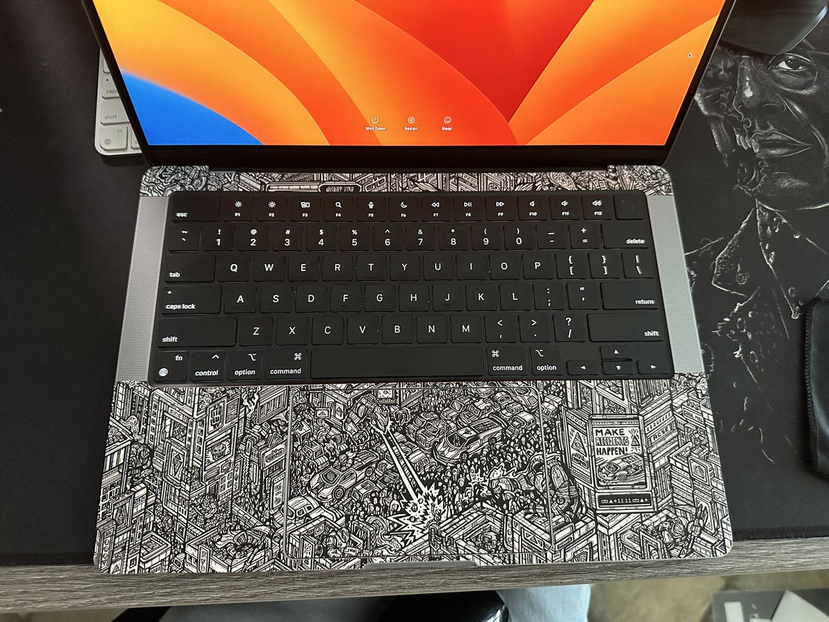 deanfx's tweet photo. Robo everything! #crimesquare @dbrand https://t.co/A5v3O0bKPO