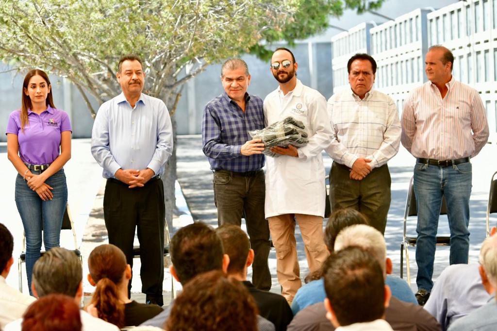 mrikelme's tweet photo. En el Centro Regional de Identificación Humana, arrancamos la construcción de la Osteoteca además de hacer entrega de materiales e insumos, para el fortalecimiento de las tareas de búsqueda de personas desaparecidas. (1/2) https://t.co/oPqqQEGQ31