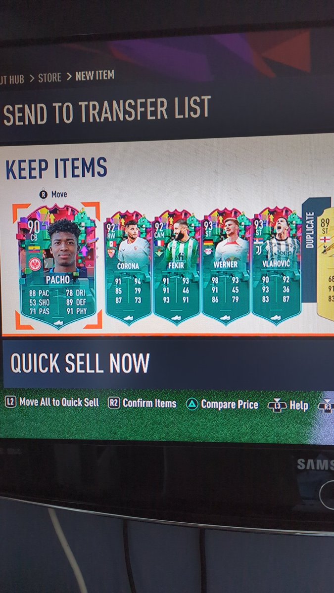 HarryBo49601295's tweet photo. @DannyAaronsFUT https://t.co/AZefp5YZwq