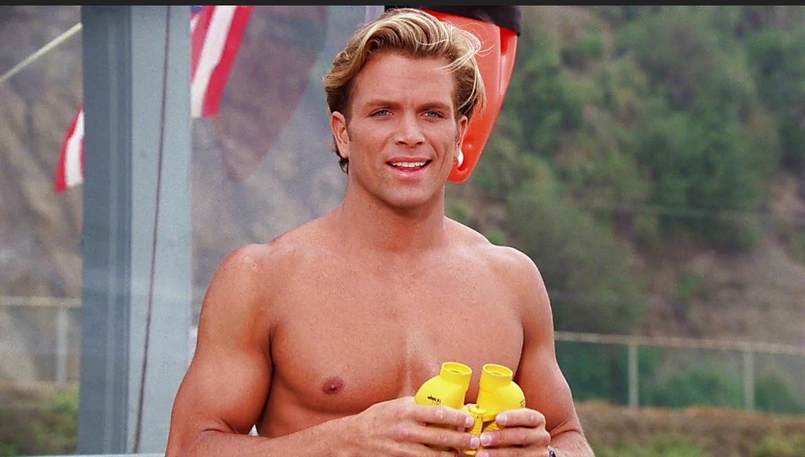 MusicMalissa's tweet photo. Me and Steve also have our yellow binoculars ready 🤩 As we keep an eye out for @TheRealChokachi from HIT TV show Baywatch who will be joining us on the OUT LOUD US tour @steveandmalissa #Exclusive #USA #TV #Baywatch 
#Witchblade #Beyondthebreak watch this space ☀️🏖️❤️ https://t.co/TL94JrWpJE