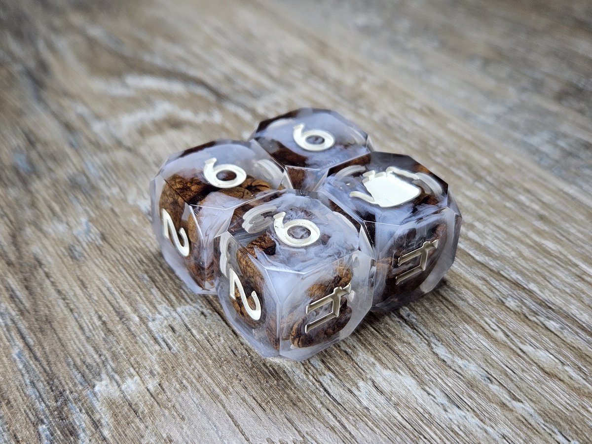 Dropped some new dice into the shop - go check it out:
Pourovergaming.etsy.com

#dice #ttrpg #dungeonsanddragons #handmadedice #sharpedgedice