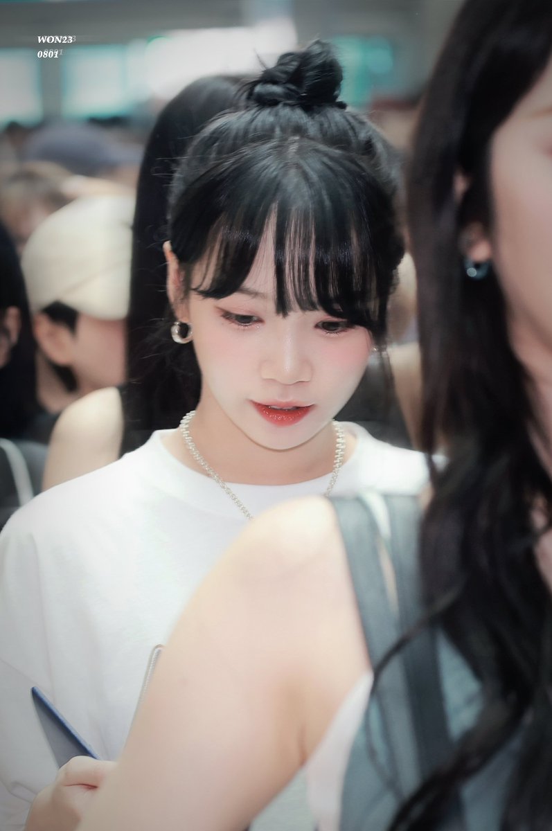 230707

#KIMCHAEWON #CHAEWON #김채원 #채원 #LE_SSERAFIM #르세라핌