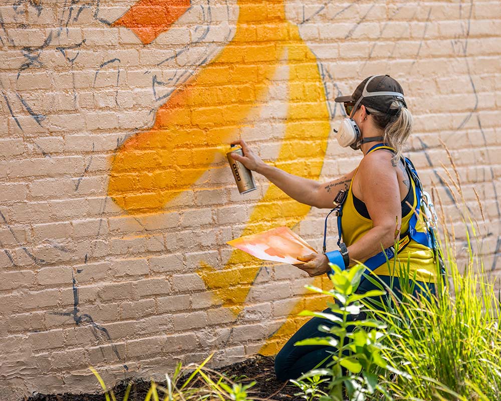 What does it take to #paint a tribute to #Rockford’s most famous baseball team? For a pair of Ohio artists last year, it meant a deep dive into #localhistory and an artistic flair. 🖌️⚾️ …hwestterritory.northwestquarterly.com/2023/06/23/the…
