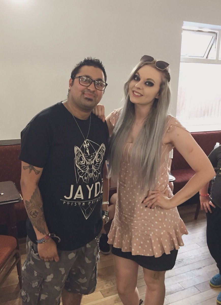 𝐑𝐚𝐣 tweet media