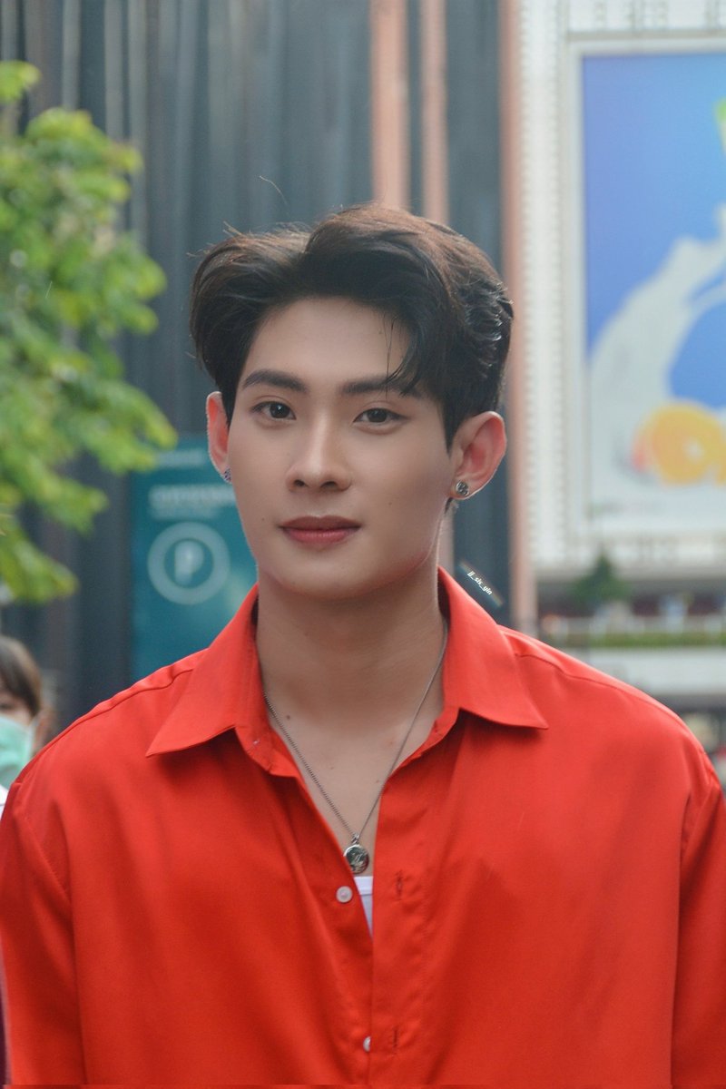 junni0928's tweet photo. handsome guy #TUTORxCIMBTHAI #CIMBTHAI #tutorkrp https://t.co/GUyzB964lJ