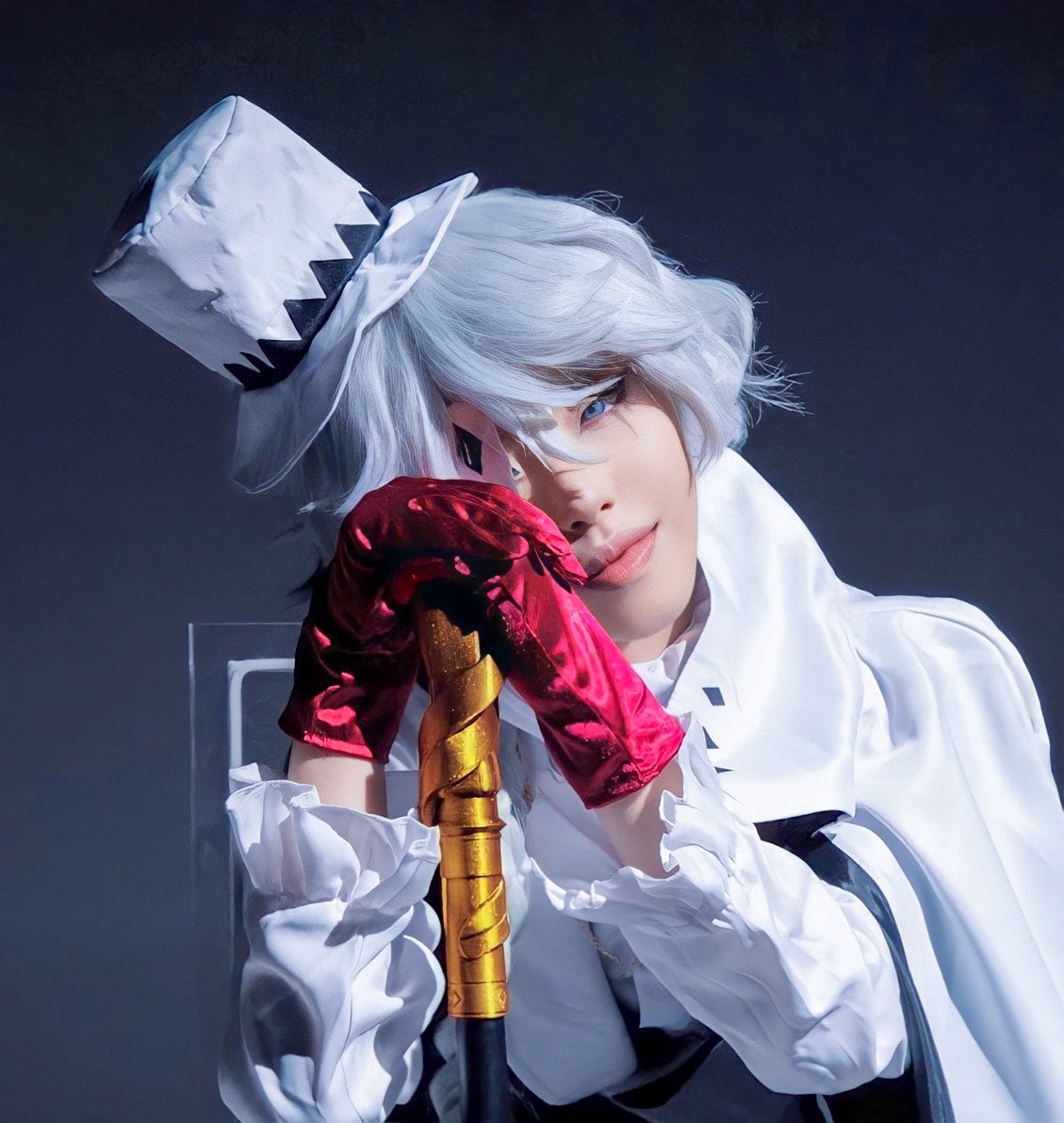 lxzerus's tweet photo. Do you like birds? I like them. They fly without being bound by gravity. The perfect freedom, that’s what I’m seeking. 

#BSD #bungou #bsd #BungouStrayDogs #nikolaigogol #nikolai #Cosplay #cosplayer https://t.co/pJ9e30POjD
