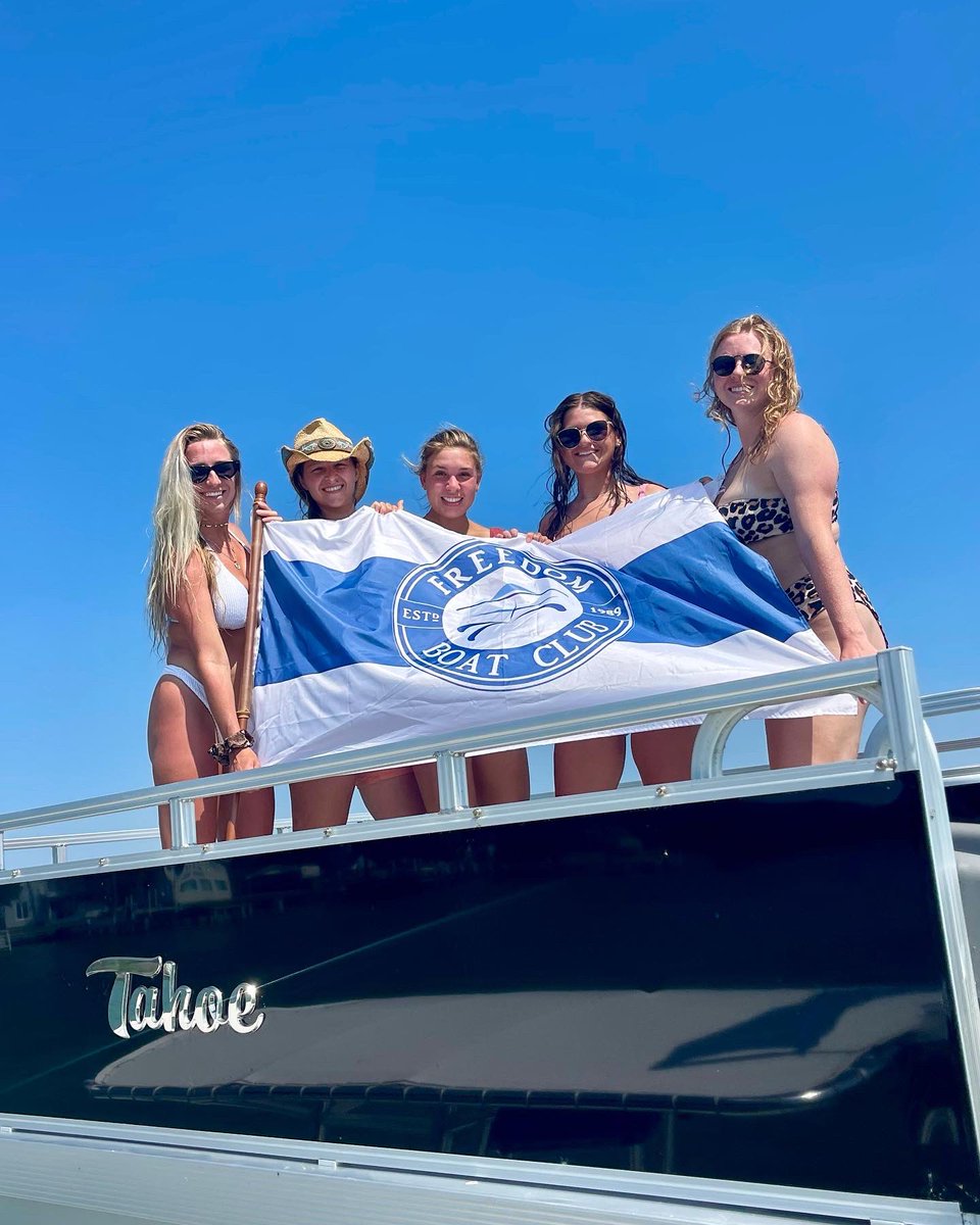 FBCLakeStClair's tweet image. Do you want to boat unlimited times, at 380+ locations around the world on brand new boats? Do you want to become confident on the water by training hands-on with a United States Coast Guard certified captain? Call/text 586-422-1221 today!🚤🌊 
#FreedomFriday #boatclass #michigan