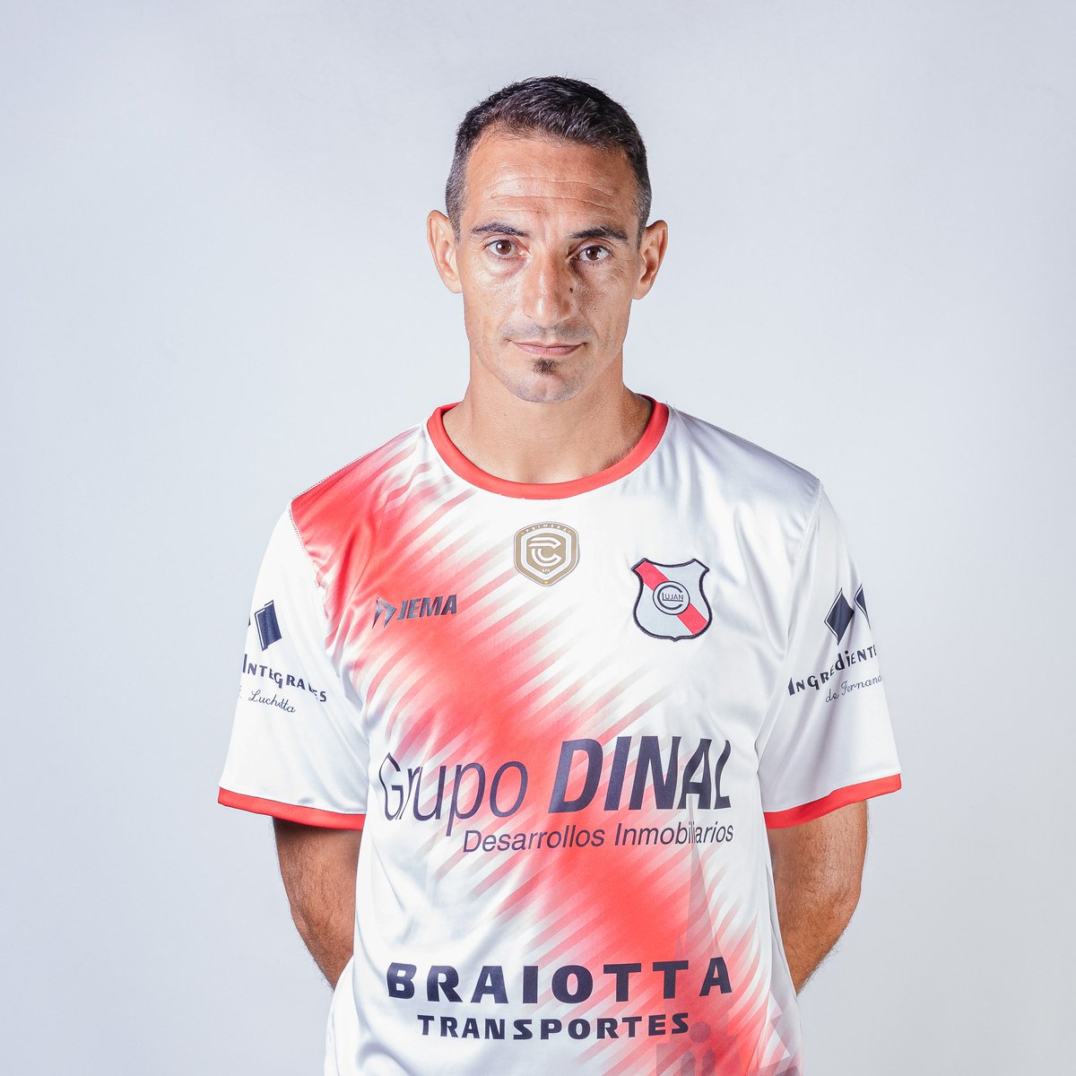 caminos_seba's tweet photo. Más de 300 partidos defendiendo al Lujanero, un animal, buen tipo. Feliz cumple Capitán! @maxipighin5 https://t.co/mytf0YJ86w