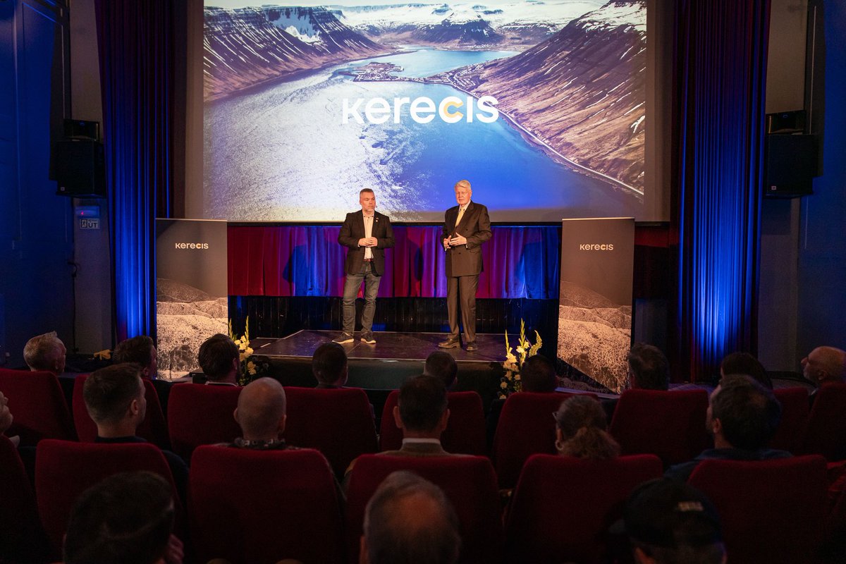 Ólafur Ragnar Grímsson tweet media