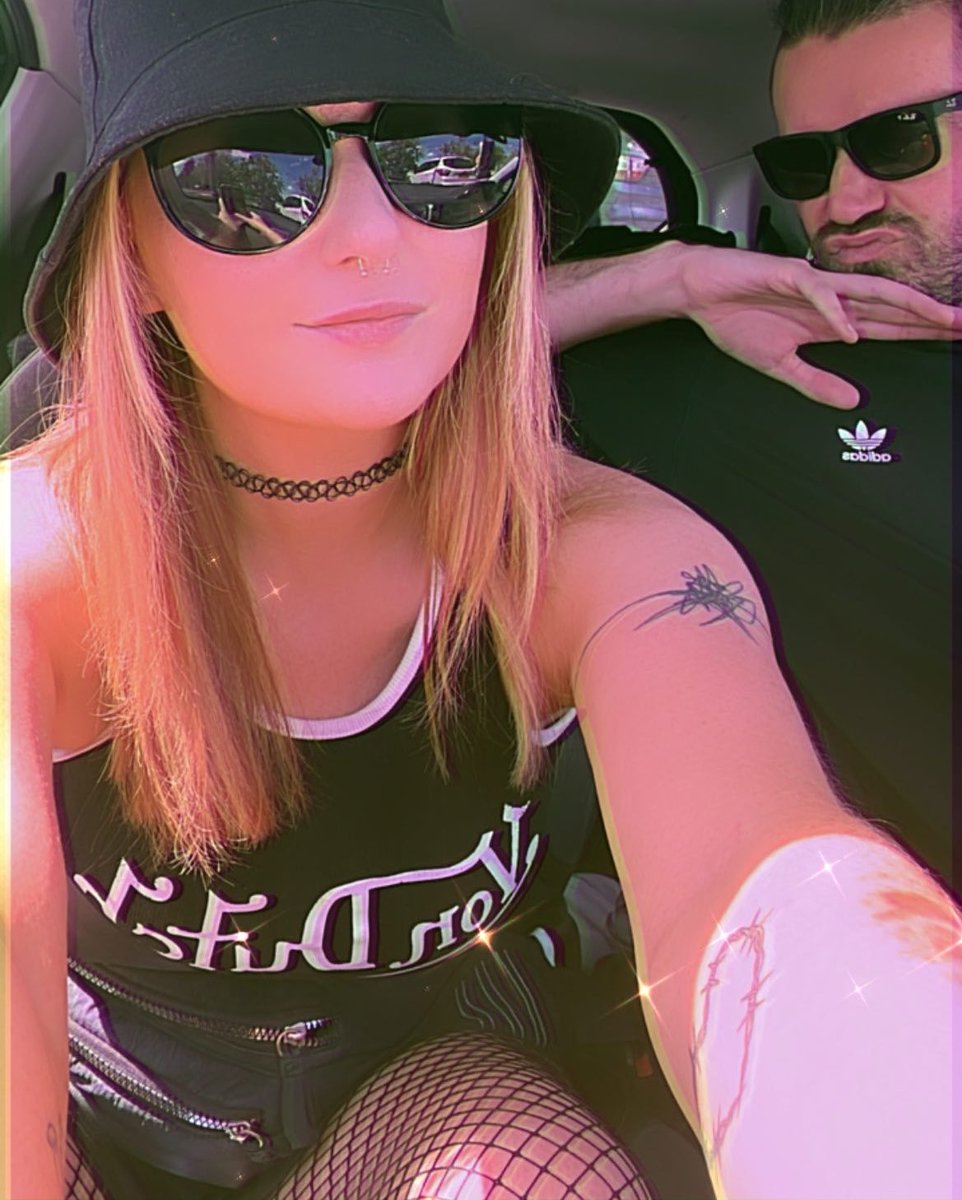 hangthedjsuk's tweet photo. 2k trees we coming 4 uuu! 😎 we play the axiom stage 2nite @ midnite 🎧💚 GREEN CHANNEL CRU 🫡🔫 @2000trees @SilentDiscoKing https://t.co/DdNDfpvqoy