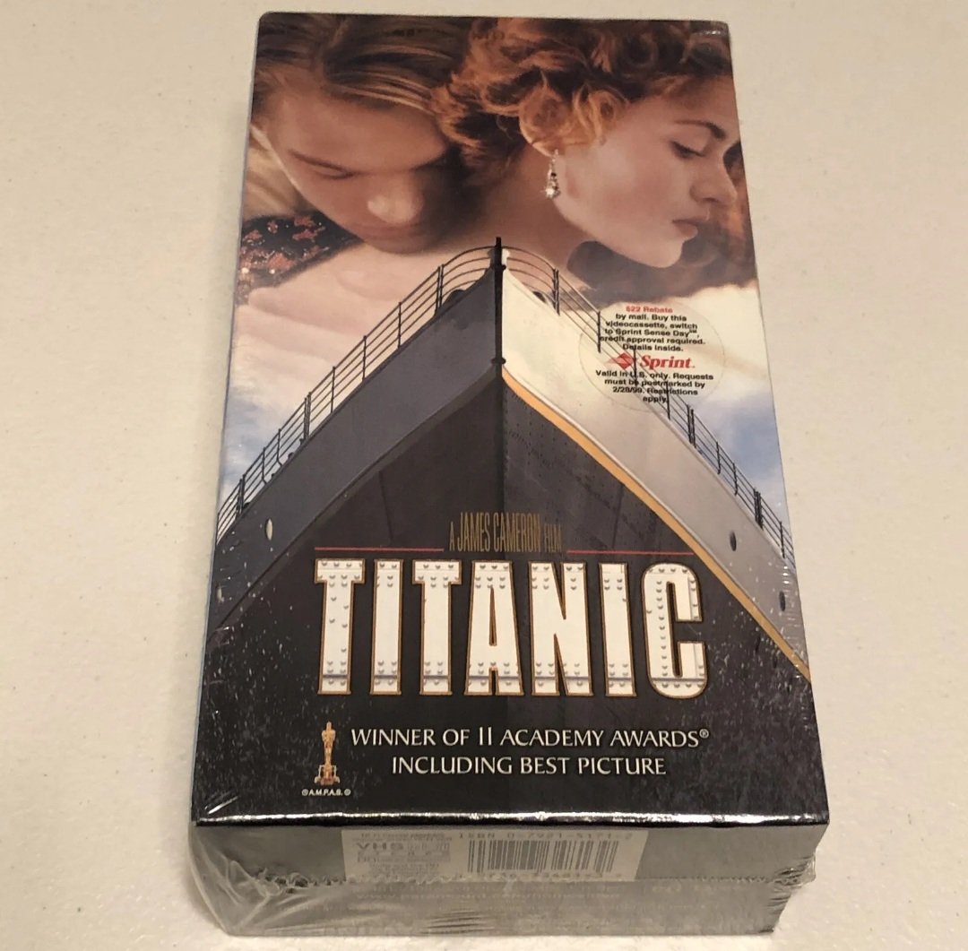 Amandalouisewi4's tweet image. Oooh boy i sure love titanic on VHS!!! Jack Dawson is the king of my world!! #jackdawson