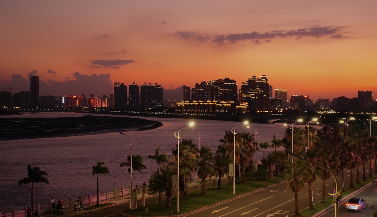 gjc1001's tweet photo. Forever chasing the sunset 🌆 https://t.co/5a8fpJCaOZ