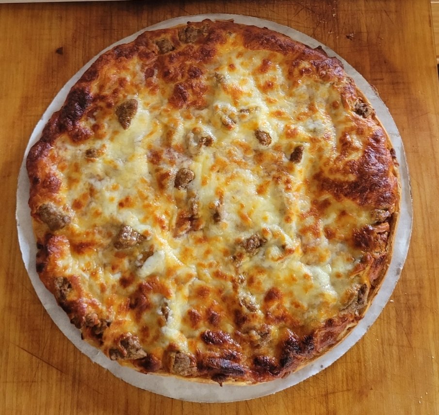 DonuttDave's tweet photo. @MeatSauce1 wins again and with a great sponsor @7thavenuepizza
Who make 1 hellofa frozen pizza
#ItWails #delicious #pizza https://t.co/wxHhvZsBhs