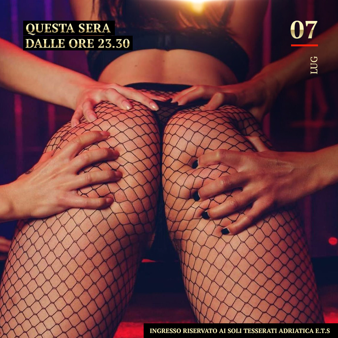 PenthouseClubPD's tweet photo. Al @PenthouseClubPD, la sensualità si esprime liberamente e il piacere diventa l'unico obiettivo. È il momento di lasciarsi andare 📷. Ci vediamo più tardi maschietti! https://t.co/OHIoQncpN3