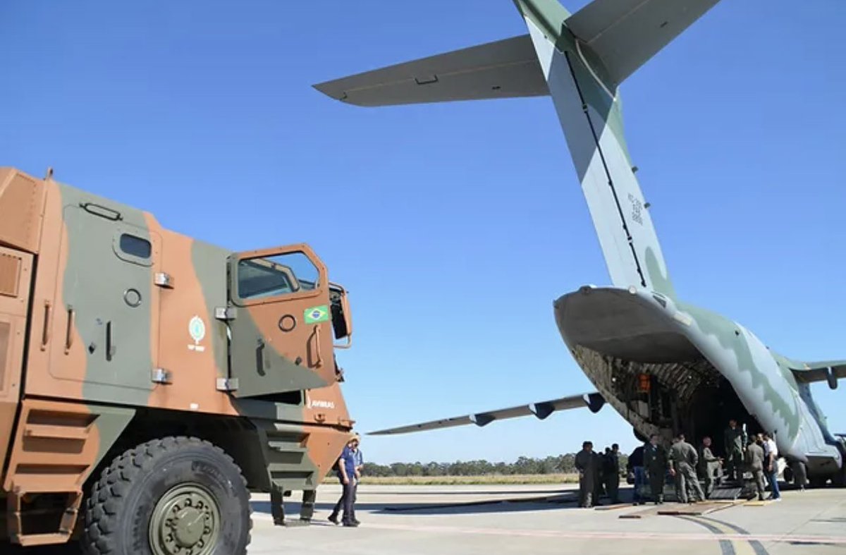PucaraDefensa's tweet photo. Operación #ZEUS #Aerotransportabilidad del #ASTROSII en el #KC390 #Millennium
@Parabelum @embraer @fab_oficial @exercitooficial #exercito #vbc #artilleria #avibras @ABIMDE_ @ivecobrasil @DefesaGovBr
https://t.co/z2DGG8zIhs https://t.co/5cRD7HIBH5