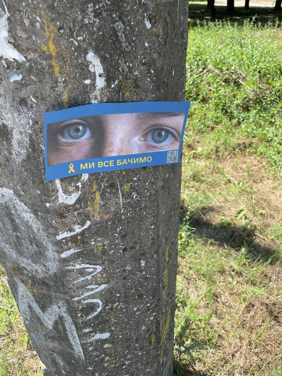 yellowribbonENG's tweet photo. Russians want to hide their war crimes and repressions at occupied territories. We want the world to know about them.
We start a new campaign #WeSeeEverything 🎗 Lets make Russian occupants feel uncomfortable, and let's use our chatbot Ochi to report on their crimes https://t.co/lSKVUGjYJo