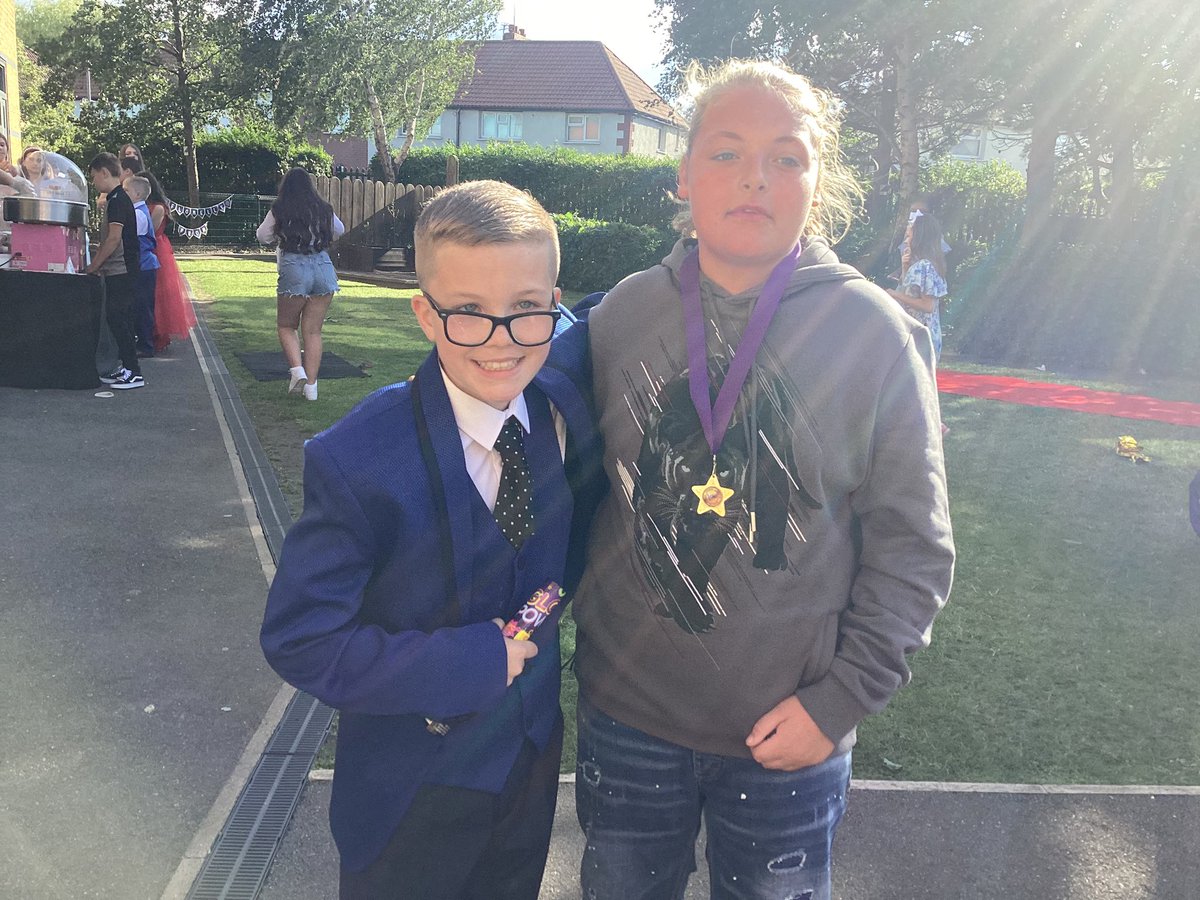 Flomellynews's tweet photo. Flo Melly Prom 2023 #PROM2023 #IfYouCanDreamItYouCanDoIt #DREAMS #FloMelly #Graduation https://t.co/SNG62I76hW