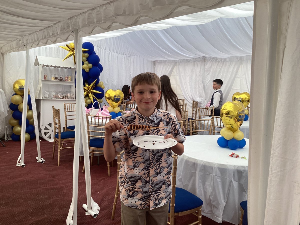 Flomellynews's tweet photo. Flo Melly Prom 2023 #PROM2023 #IfYouCanDreamItYouCanDoIt #DREAMS #FloMelly #Graduation https://t.co/idE5jx1IRO
