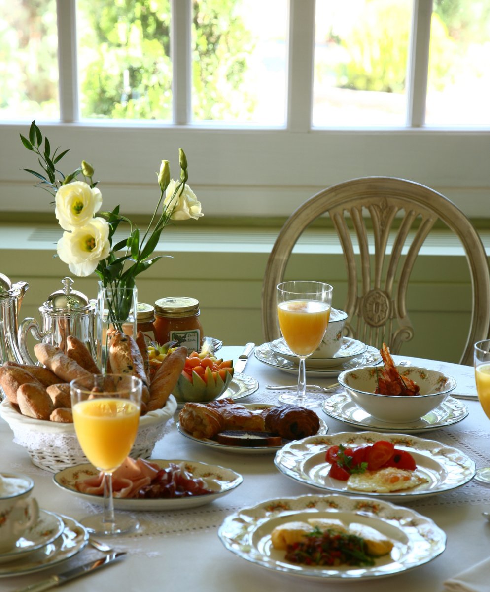 El desayuno es un momentazo.
#CountryHotel
#LuxuryHotelSpain
#HoteldeLujoenelCampo
#CountryLifeStyle