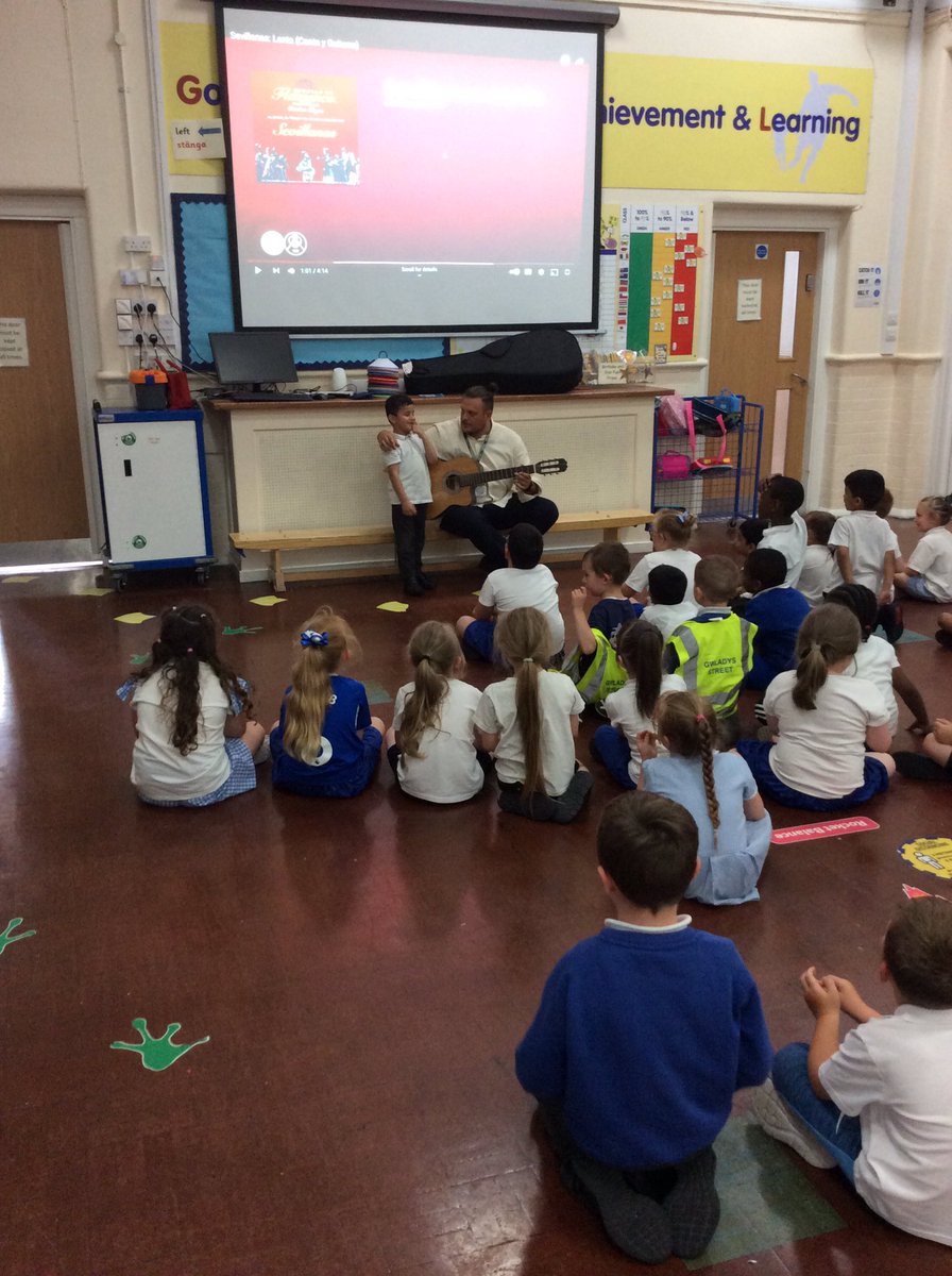 GSPSFrance's tweet photo. We enjoyed our visit this afternoon in @GSPSFrance @GwladysStPrim from our Spanish visitor. We sang Spanish songs and learnt some flamenco dancing 💃 🇪🇸 #GSPSSPANISH #GSPSMUSIC https://t.co/opru6ic8ub