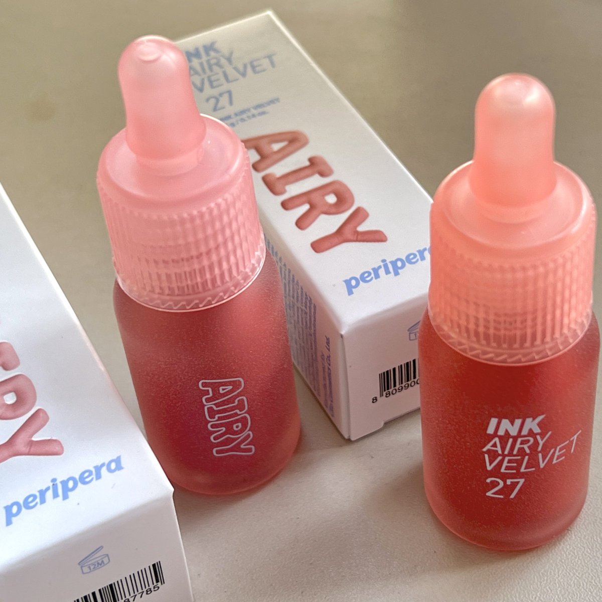 fonfondly's tweet photo. ลิป peripera น่ารักมาก ขวดน้องเป็นขวดด้าน แบบใหม่โทนสีแบบใจเหลวไปเลย ใครชอบชมพูลูกคุณหนู ชมพูติดพีชคือโจบบ ต้องมี🎧🏊🏻‍♂️🥯 https://t.co/5e8GrKW2vo