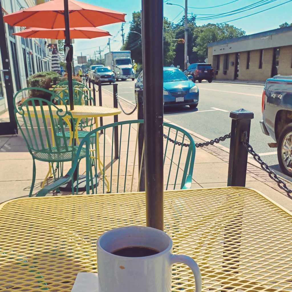 geoffwilbur's tweet photo. Morning joe ☕️ #PhoneOnShuffle: @whyinthewoods:Happy @HueyLewisNews:Workin' for a Livin' #DaveyO:Nothing Could Go Wrong @EMaestroMusic:On the Way Up #LegsDiamond:Town Bad Girl @LewisCapaldi:Bruises @ChapinSisters:Chasing the Rain @whyinthewoods:Graveyard @AshleyJMusic: Lone Wolf https://t.co/vH8TcJZMpF