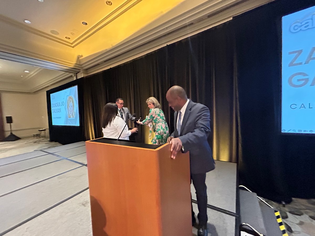 Thank you CA Assoc of Latino Superintendents &amp; Administrators for the award for leadership and equity. You support/prepare great school leaders. Proud to have secured $20 million to train bilingual educators &amp; a $20,000 scholarship to recruit teachers &amp; counselors. <a href="/CALSAfamilia/">CALSA</a>