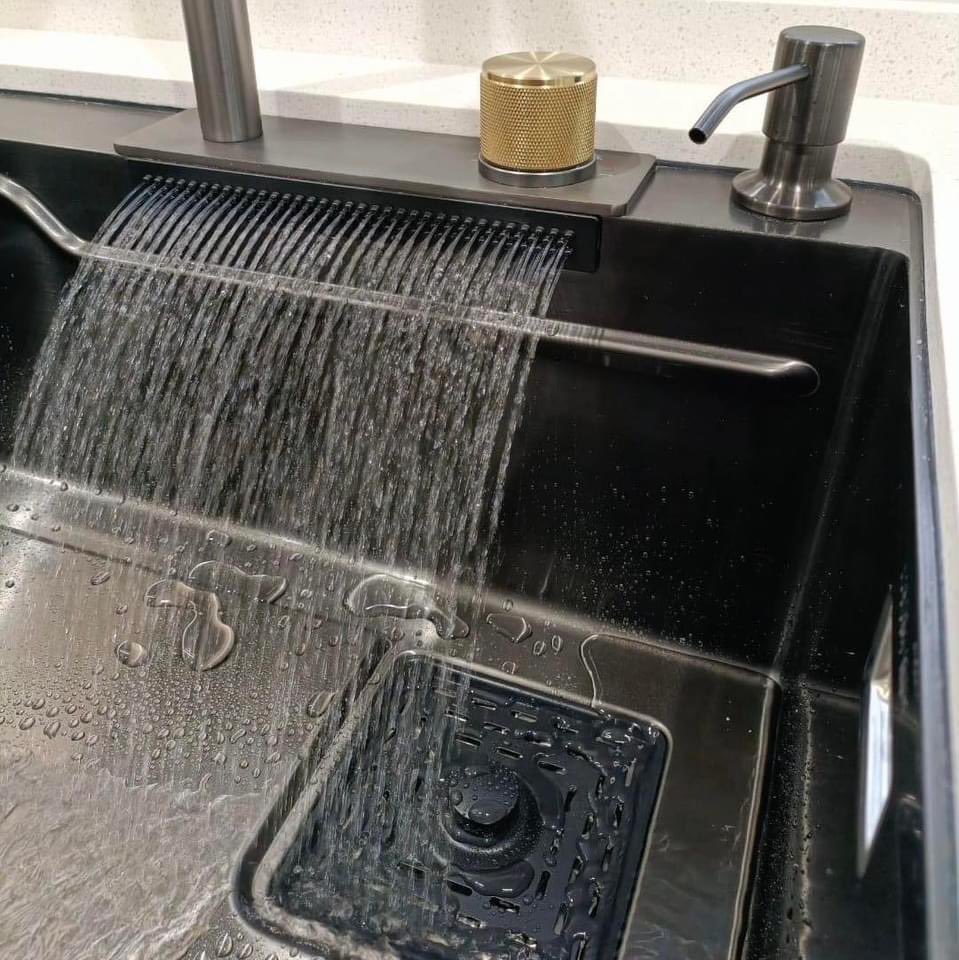 kakidekor's tweet photo. Sinki dapur idaman semua wanita!

Sink multifunction pakej siap soap dispenser weh. Premium giler siap anti karat, anti calar, kalis air &amp; anti minyak. Bowl besar dan dalam, tak gaduh basuh pinggan air terpecik2 keluar

Tgklah weh harga dia : https://t.co/ftKTdcrmCA https://t.co/yFePTkDY9H