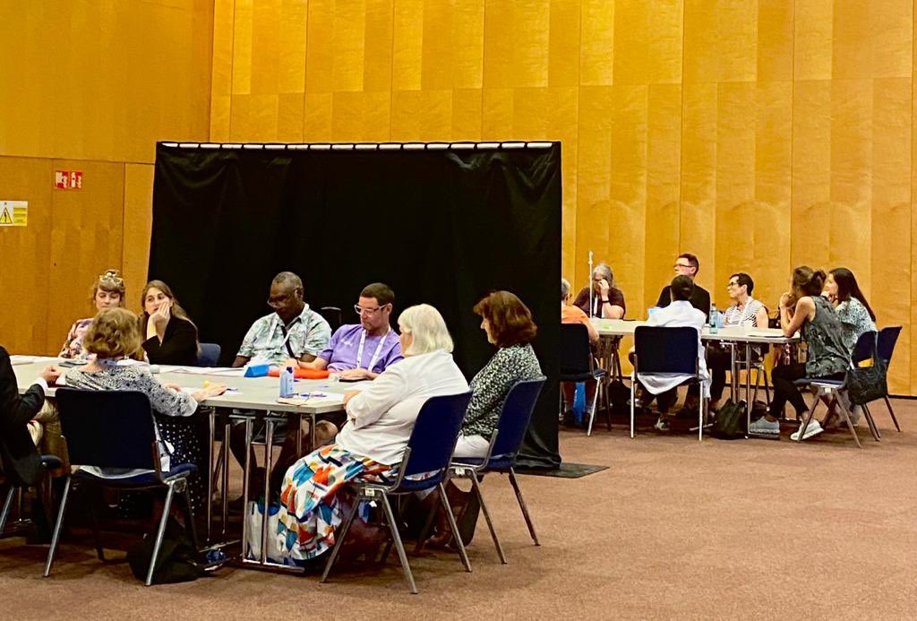 Roundtables on screening for Parkinson’s risk hosted by Dr. Alastair Noyce. There is a need for early detection of Parkinson’s because there are ways to manage symptoms, evidence show benefits of starting exercise and a need for enrolment in clinical trials at early stages