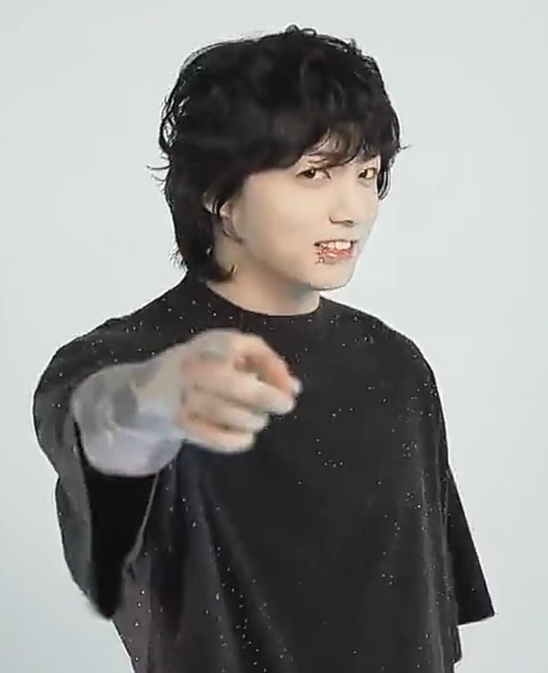 kiss_seven7's tweet photo. — #JUNGKOOK se presentará en la serie de conciertos de verano de "Good Morning America" 2023. Jungkook subirá al escenario en el Central Park de la ciudad de Nueva York el 14 de julio, el mismo día en que se lanza su primer sencillo de debut Seven.

🐰 "Prepárense para bailar" ↓ https://t.co/W0NANVhqU9