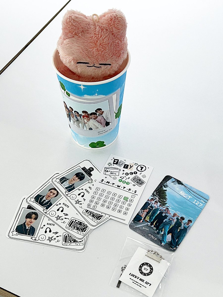jjxxhyun_'s tweet photo. #7월7일에_찾아온_127이란_선물
#LUCKY_127

축 우리칠 7주년
우리칠 덕에 너무 행복한 하루였다🥰 https://t.co/6b46HQzOXC