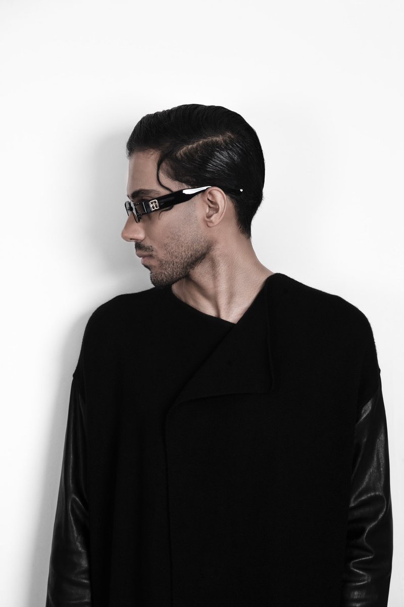 a_rahnavard's tweet photo. THE MATRIX PROJECT
PRESENT AND PRODUCE BY
MEHDI MEMAR ARTWORK X INDESCRIBABLE
Photographer : Mehdi Memar
Color : Indscribable Alireza Sardouei
Retouche : Amir Memar
Hair : Massein
Mua : Maeshmua
© 2023 JUNE - AHR
#modeling #fashionmodel #dubaimodel #ahrnv https://t.co/EyDm2Cbppk