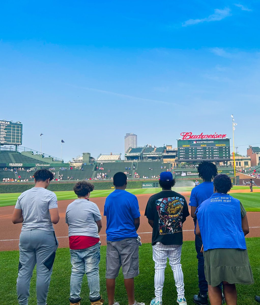 HDMHFoundation's tweet photo. HDMH and @STR0 support @UCANchicago goal to build strong youth and families in Illinois through compassionate healing—reminding us to never allow any setbacks to define who we are 🏋🏽‍♀️

#HDMH #mlb #chicagocubs #chicago #socialimpact #mlbplayerstrust  #youthincare #believetoachieve https://t.co/h77Wl5xdVX