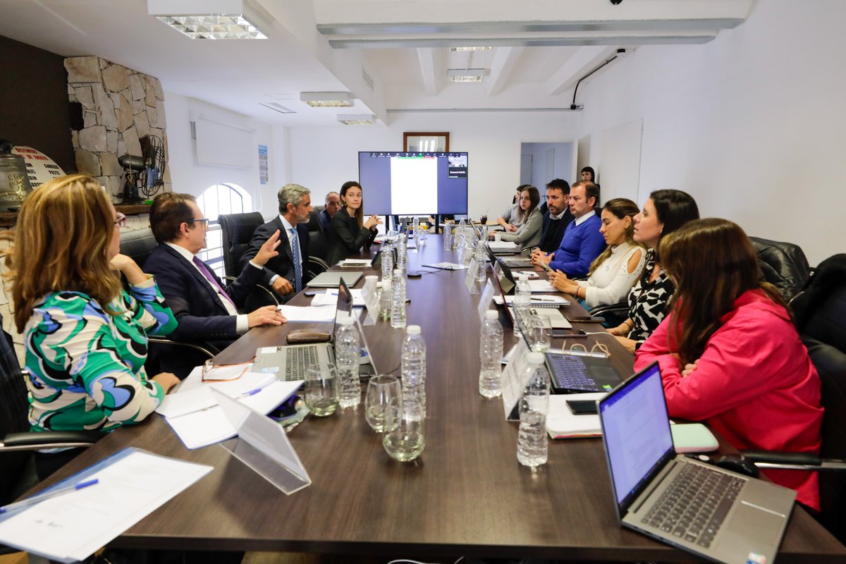 ecovinaarg's tweet photo. Durante el día de ayer se realizó la séptima sesión del Consejo Directivo de Ecovina. https://t.co/hLaaxneE7e