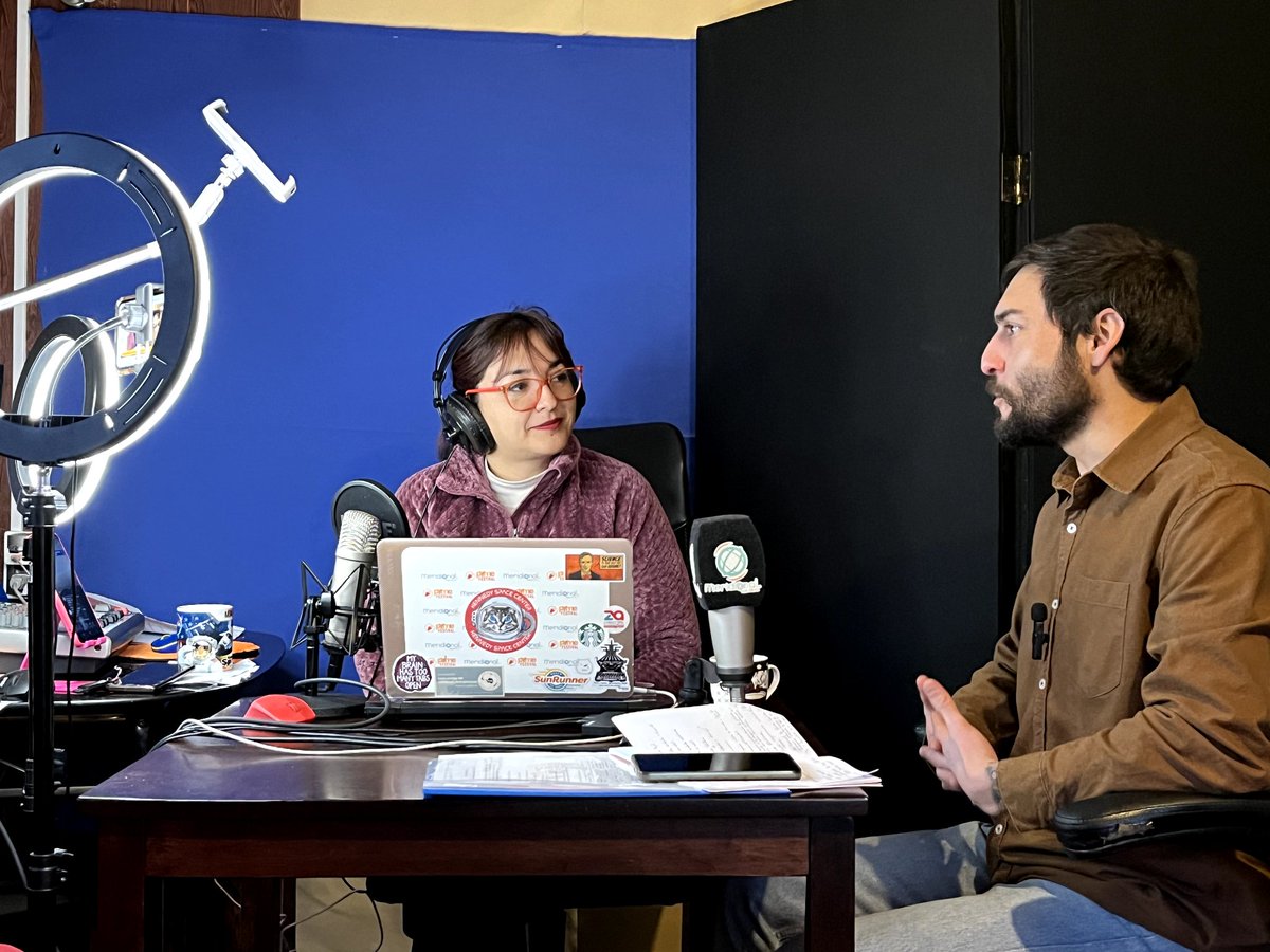 "Puntos de Cultura Comunitaria busca revitalizar y potenciar aquellas organizaciones que actúan y accionan desde los propios territorios en el ámbito artistico cultura", Seremi <a href="/diegogarciagCAP/">Diego García García</a> durante  la entrevista con <a href="/mariapastora/">MaríaPastoraSandoval</a>  <a href="/MeridionalRadio/">Meridional Radio</a> 👇
youtube.com/watch?v=53Wsd8…