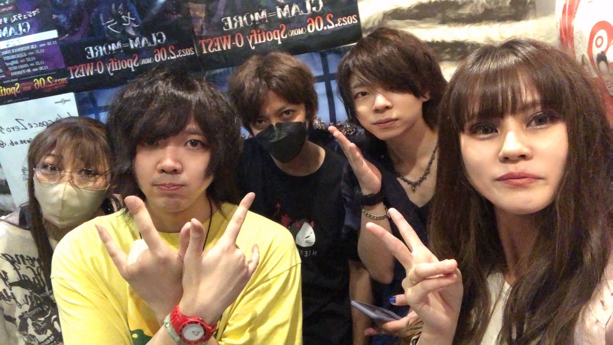 qua1cuno3's tweet photo. 最低限の生活には音楽と君とアルコール！！ありがとうございました！！
なのぴお誕生日おめでとうございました🎉
楽しかったね！！！！！
ちなみに今日のテー��はかわいい系でした😂
次回ライブは7/22(土)にLarge-handlingでスペゼロ！！昇天！！！！！！ https://t.co/tK2nhfkcKu