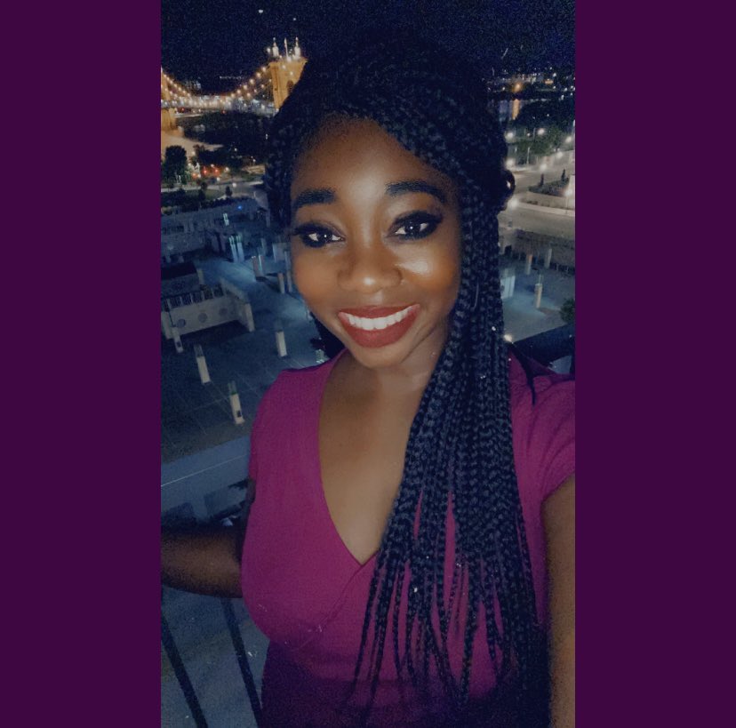 SimoneJamesonTV's tweet photo. It may not look like I’m doing anything….but in my mind I’m quite busy. 🦄💥💥💥. #PurpleReign #PurpleRevolution #favoritecolors #Queening 👑 https://t.co/eTGgU1HEPS