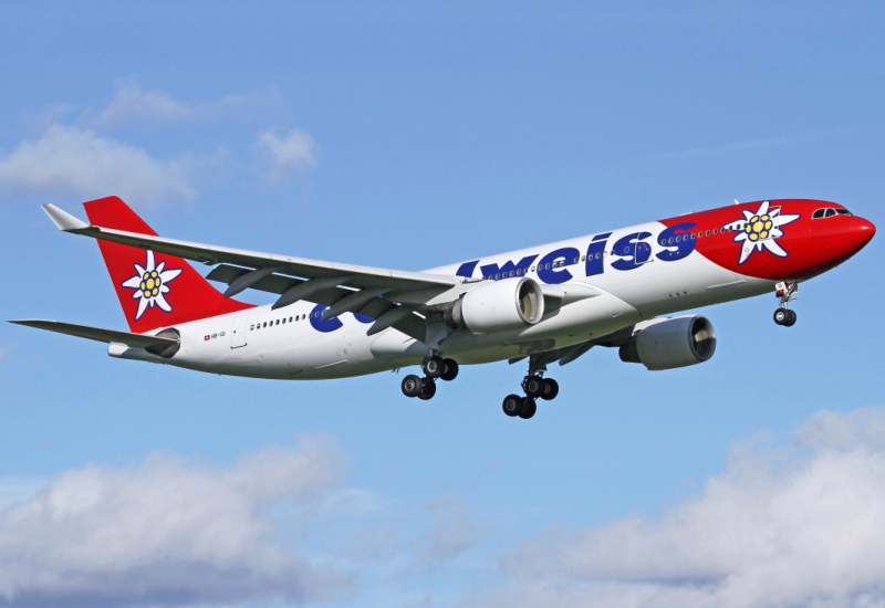 MinturCuba's tweet photo. Vuelo inaugural con destino La Habana de la  aerolínea suiza Edelweiss, con la ruta Zurich-Habana-Zurich. Suiza se encuentra   entre los países con mayores volúmenes de emisión de turistas a Cuba.  #Cuba #CubaUnica  Más información aquí: https://t.co/QfpkvpkcRm https://t.co/sLqMp2g4Hf