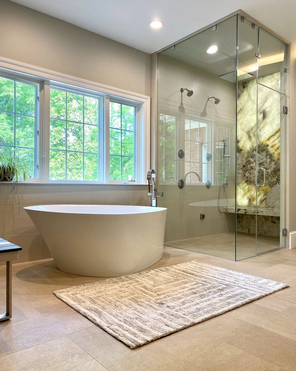 Atlas_Stone_Fab's tweet photo. A bathroom fit for a Queen! The backlit Patagonia Quartzite just brings an extra touch of magic turning this dream bath into a reality!
Design: Andrea Wheeler Design Solutions Inc
Contractor: @aspectcontractinginc
Tile: Atlas Marble &amp; Tile
Cabinets: @signaturecustomcabinetry https://t.co/xlyLSRANL4