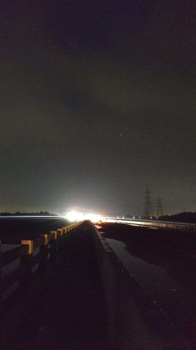 AdityaSharmaOD's tweet photo. Sincere attention of authorities regarding the light issues faced by several shiv devotees/bolbam/kawariyas crossing the Madhusudan Setu, Cuttack. Due to lack of road lights the travel by walk is getting very risky and dangerous as there is a rush of heavy vehicles on the Bridge. https://t.co/uWzGhRzGHL