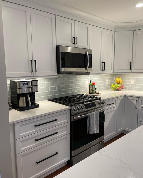 Atlas_Stone_Fab's tweet photo. Loving the clean, crisp white of this stunning kitchen!
Designer: @tinarobdesign
Contractor: AWD/Michael Marsh
Cabinets: Fieldstone @severnaparkkitchenandbath
Appliances: ABW/Paul Matassa https://t.co/bbfP4TMPaL