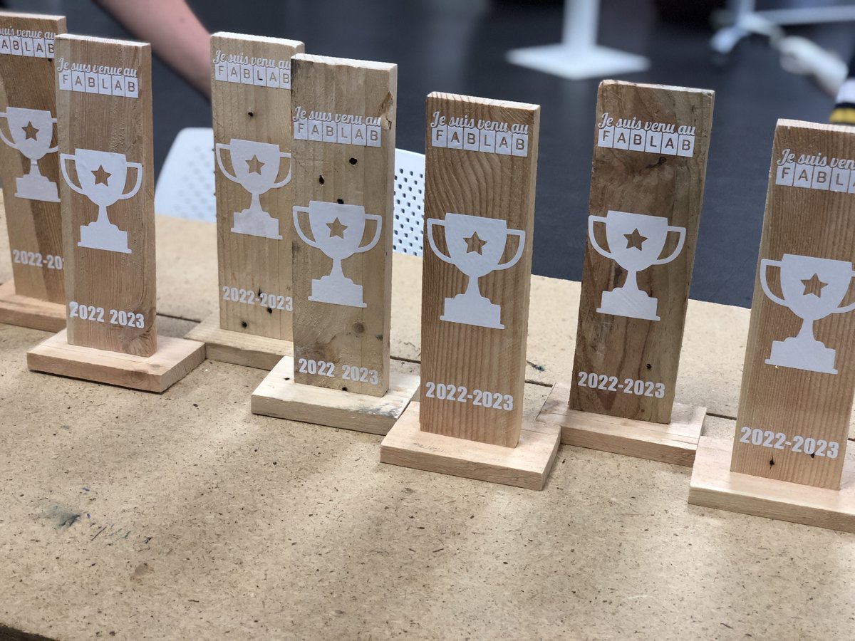 💡Réaliser soi-même son attestation de participation au #fablabalecole <a href="/fablabalecole/">Fab Lab à l'école</a> <a href="/universcience/">universcience</a> pour terminer l'année ? Les jeunes de l'IME L'espoir ont accueilli l'idée avec enthousiasme 🤩et voilà leurs réalisations bravo👏à tous !
urlz.fr/mDiS