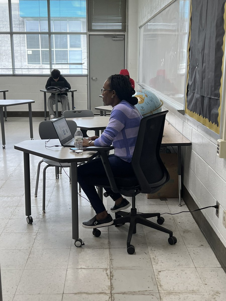 ymcshelle2's tweet photo. Recap from VCHS Summer Discovery. Our students worked hard to recover missed credits during the school year. I am extremely proud of them because they were dedicated to the process. @VanceCountyHS @VanceCoSchools https://t.co/dcPezL0LuA
