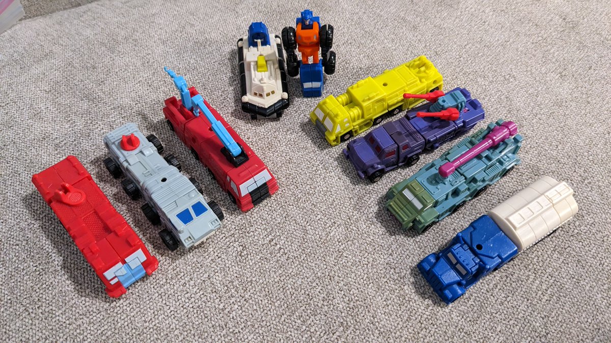 TheSwishPop's tweet image. Picking through a #Transformers bin. Loving these Deluxe #MicroMasters