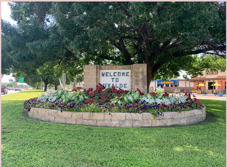 Rrosen2727's tweet photo. Check out @mlmais's amazing photo essay on her trip to #Uvalde, #Texas on the 1st anniversary of the school shooting at #RobbElementary. https://t.co/stdvCQ0MGu #LastPictureShow https://t.co/zDltXX06hk