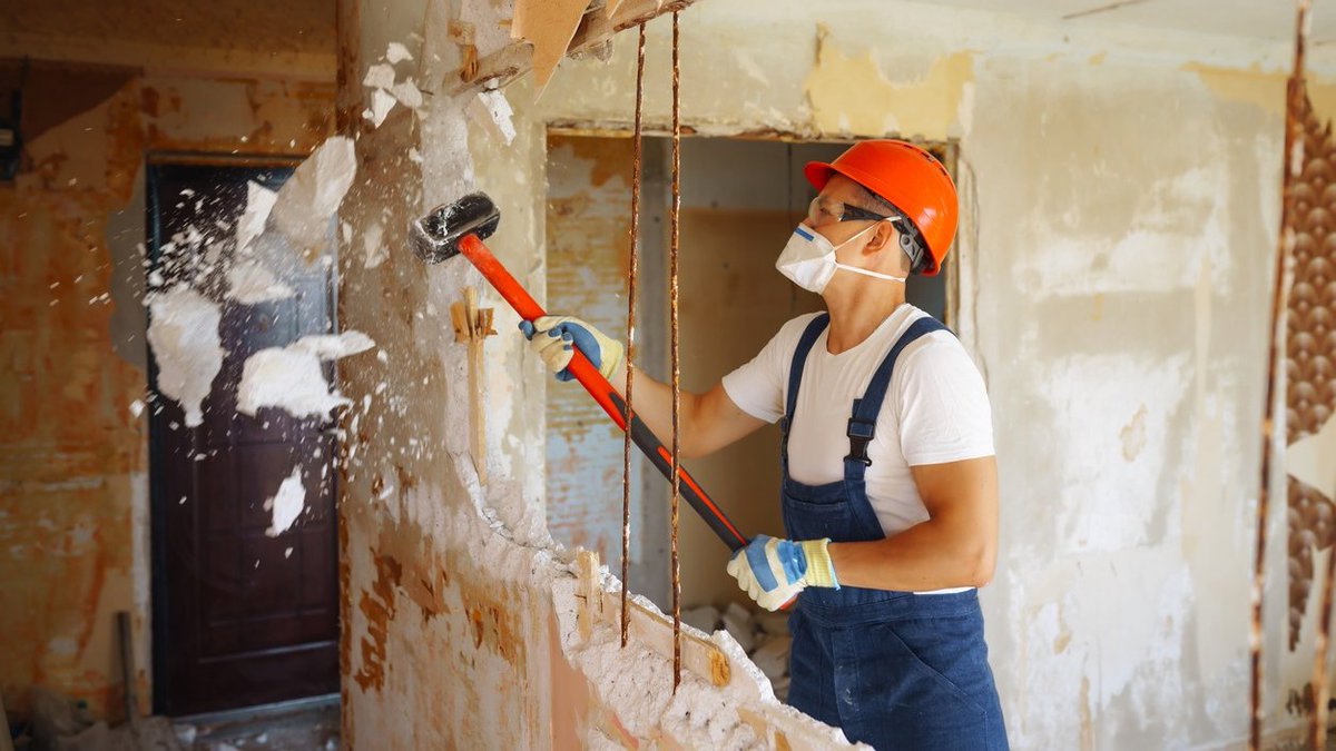 PartnerOneEnv's tweet photo. Recent #success story: $2M Asbestos &amp; lead abatement and interior demolition contractor purchased GL/Contractors Pollution Liability/E&amp;O ($1M/$2M), Auto ($1M), and Workers Compensation ($5M/$5M) for $70,000. #environmentalinsurance https://t.co/oMsDXTJEG5