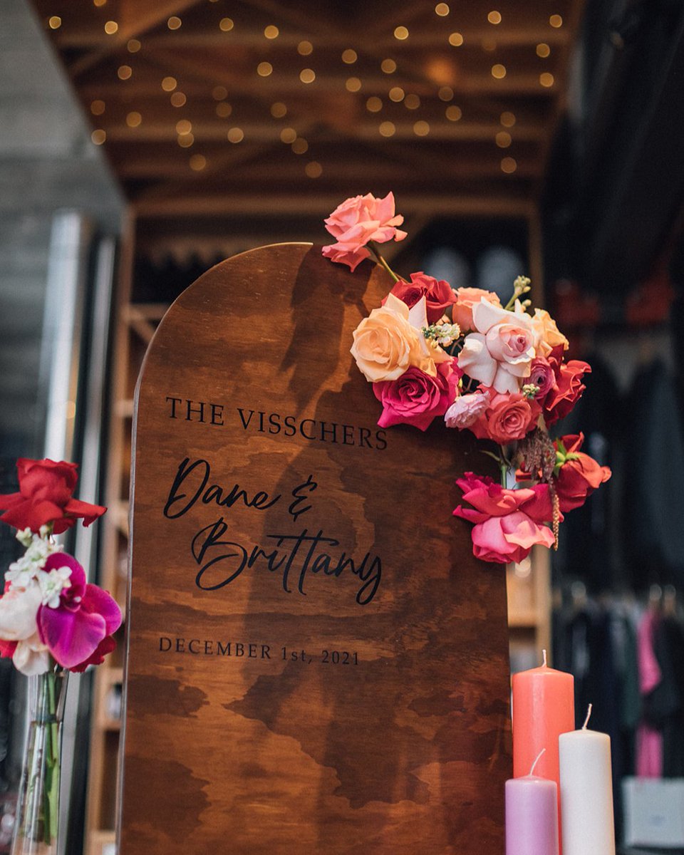joybyjoelle's tweet photo. I’m heading to Camrose this afternoon for back-to-back weddings out at Hillside Acres this weekend 🙌🏼 
Kaitlyn + Jett are our Saturday wedding and Stephanie + Greg are our Monday wedding! 

She’s going to be a toasty weekend so please think of me as you sit in air conditioning https://t.co/nlny0InvxO